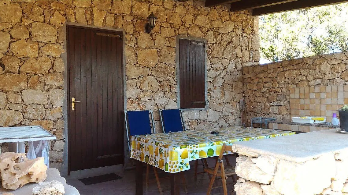 Dammusi Cala Galera Apartment Lampedusa