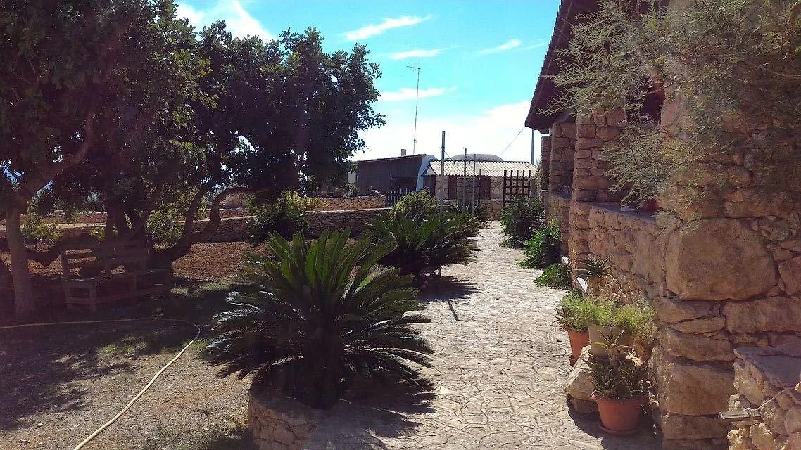 Dammusi Cala Galera Apartment Lampedusa