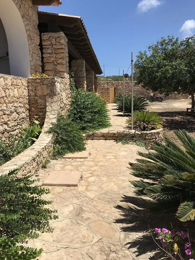 Dammusi Cala Galera Apartment Lampedusa