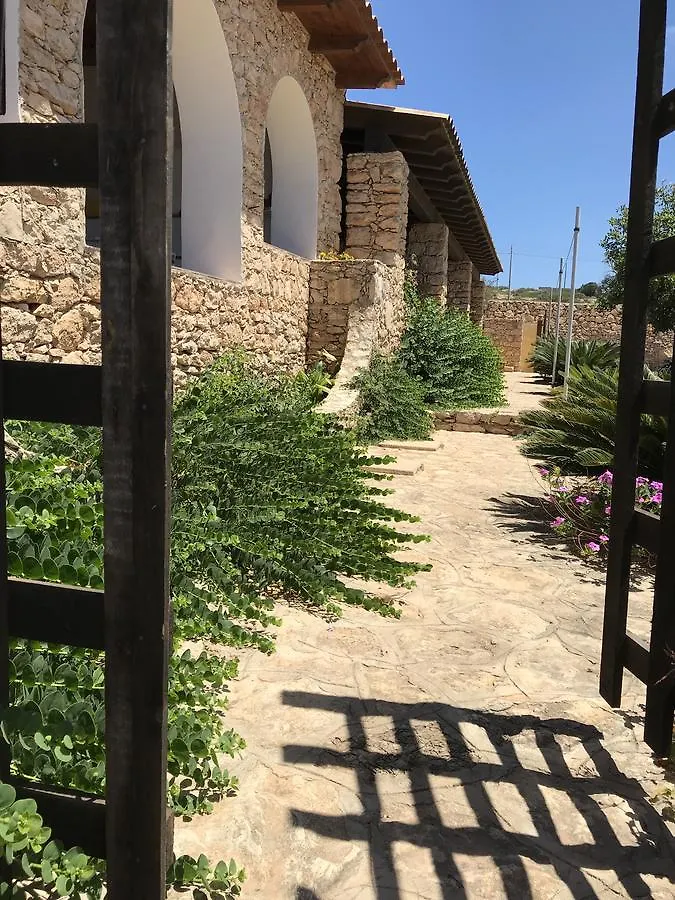 Dammusi Cala Galera Apartment Lampedusa 0*,